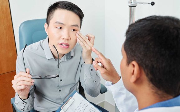 What Are Signs of Eye Problems?