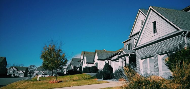 How to Grade a Neighborhood Before You Buy a House