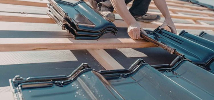 Maximizing Resale Value: Why a New Roof Is a Real Estate Agent’s Top Recommendation