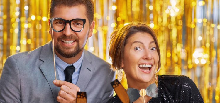 From Corporate Galas to Fall Weddings: How to Keep Guests Engaged All Night